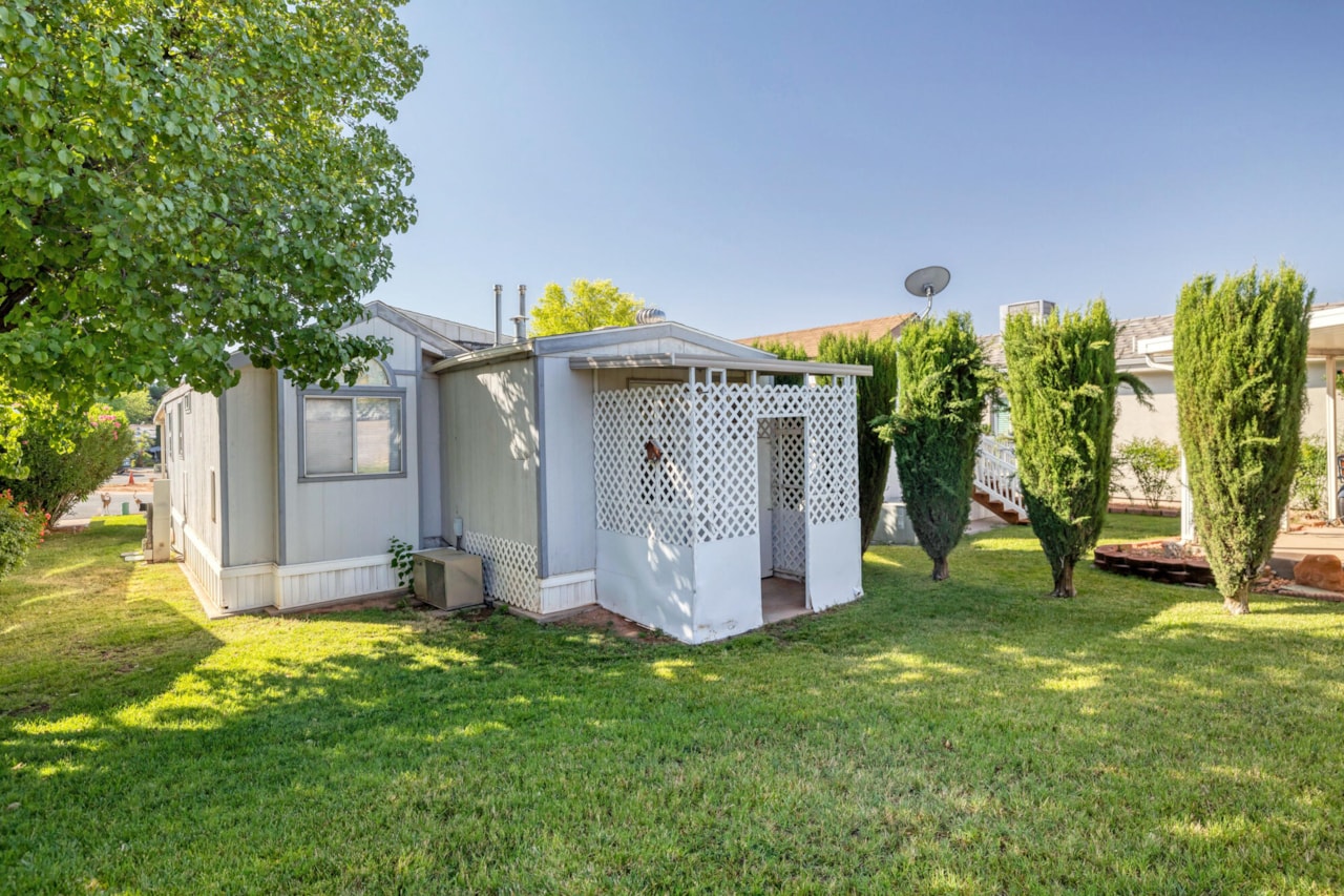 2990 E Riverside Dr #3 St George, UT 84790 home for sale, MLS#25-262713 - Erika Rogers Photo 21