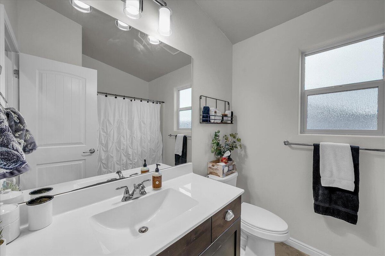 1113 E 3685  S Washington, UT 84780 home for sale, MLS#25-266227 - Erika Rogers Photo 10