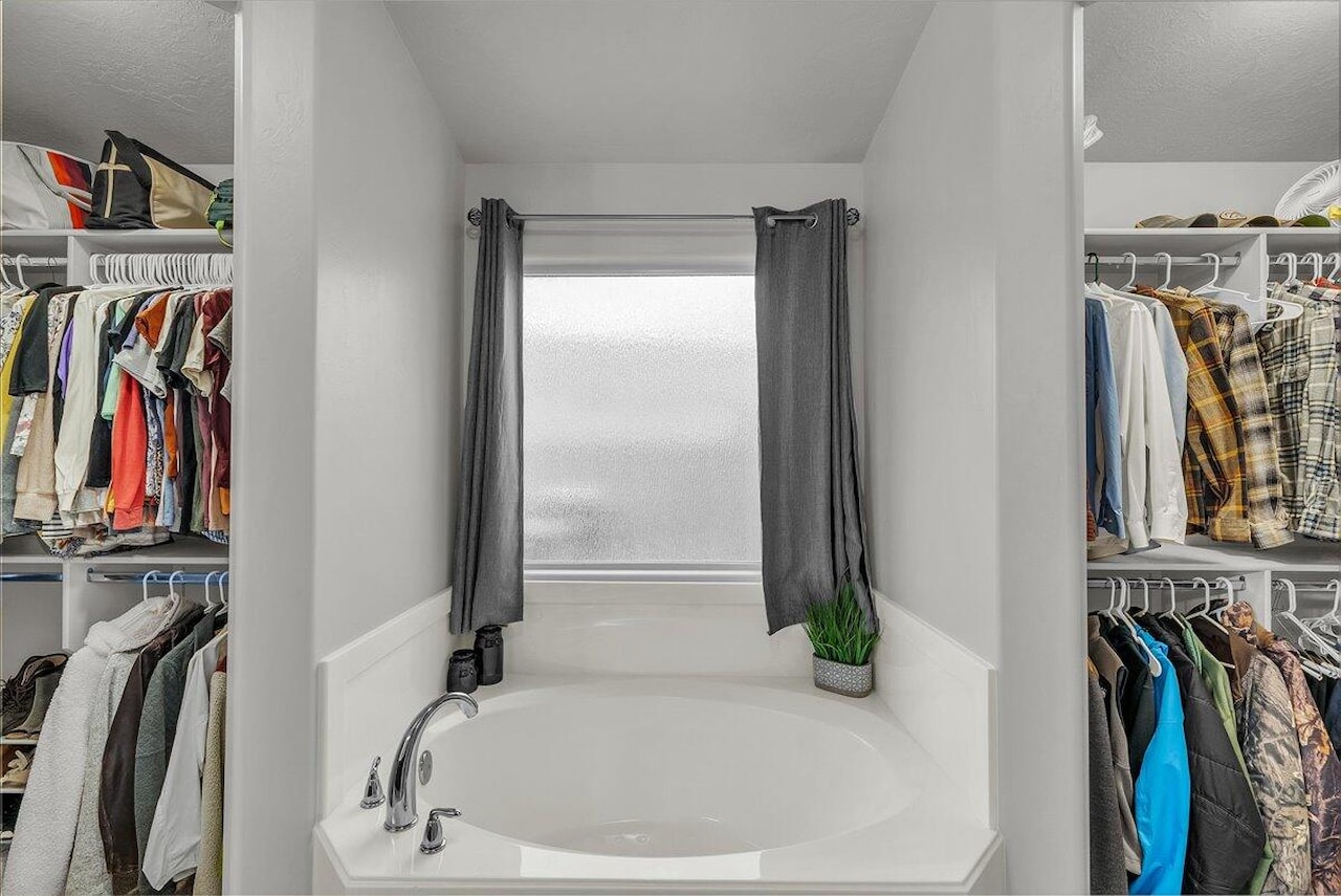 1113 E 3685  S Washington, UT 84780 home for sale, MLS#25-266227 - Erika Rogers Photo 15