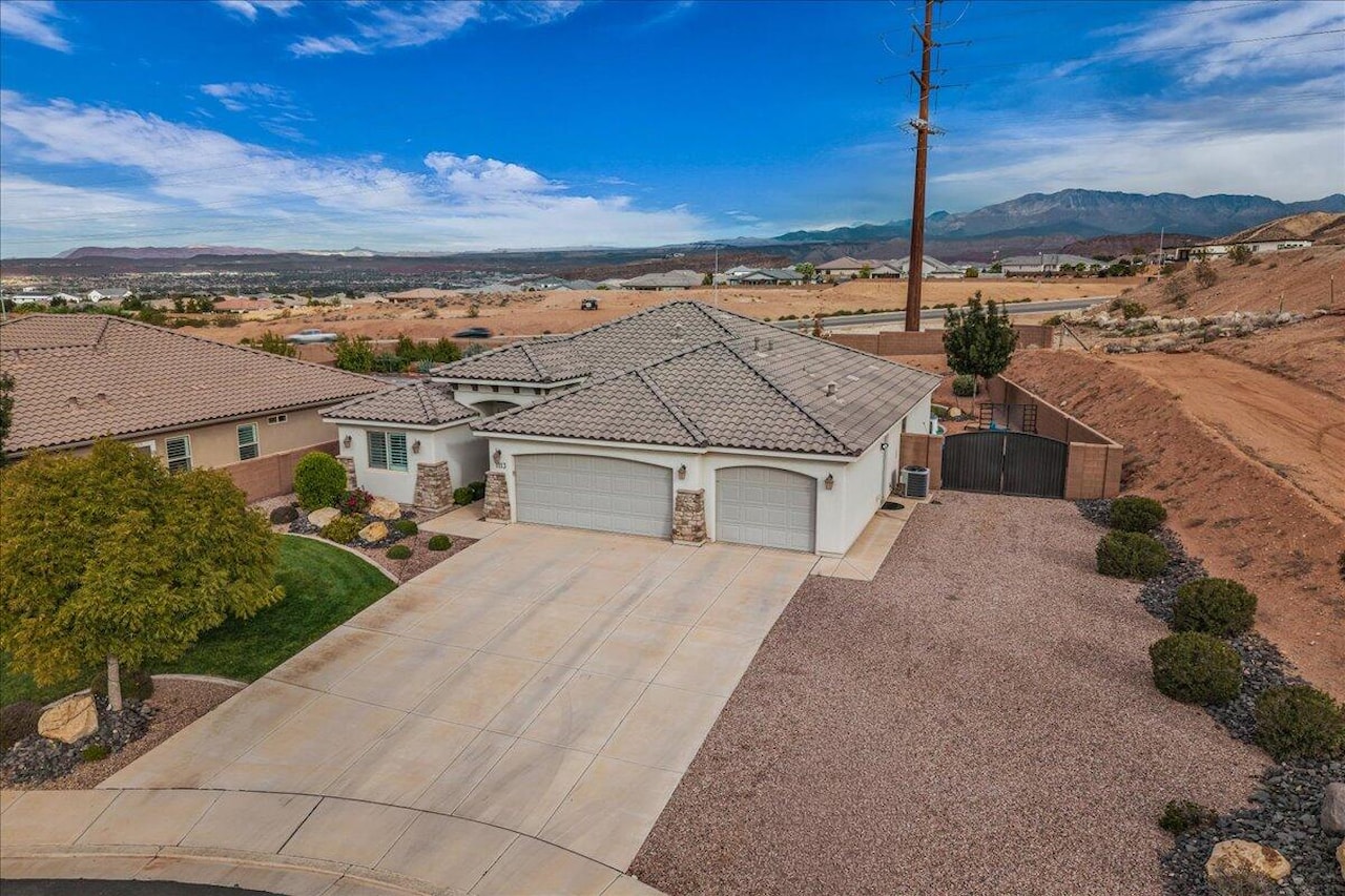 1113 E 3685  S Washington, UT 84780 home for sale, MLS#25-266227 - Erika Rogers Photo 22