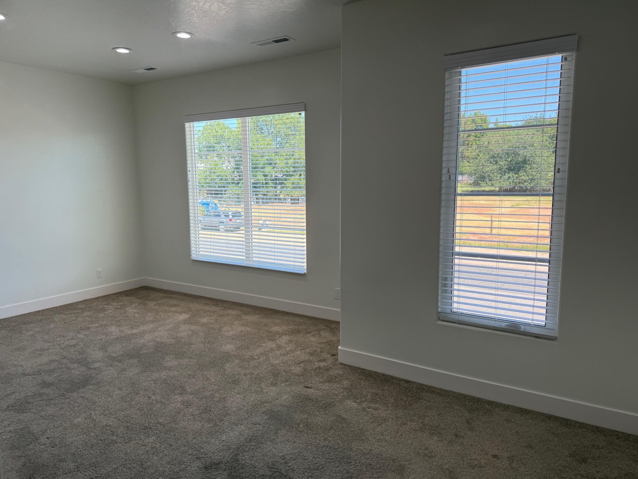 62 E 400  S Washington, UT 84780 home for sale, MLS#25-266229 - Erika Rogers Photo 10