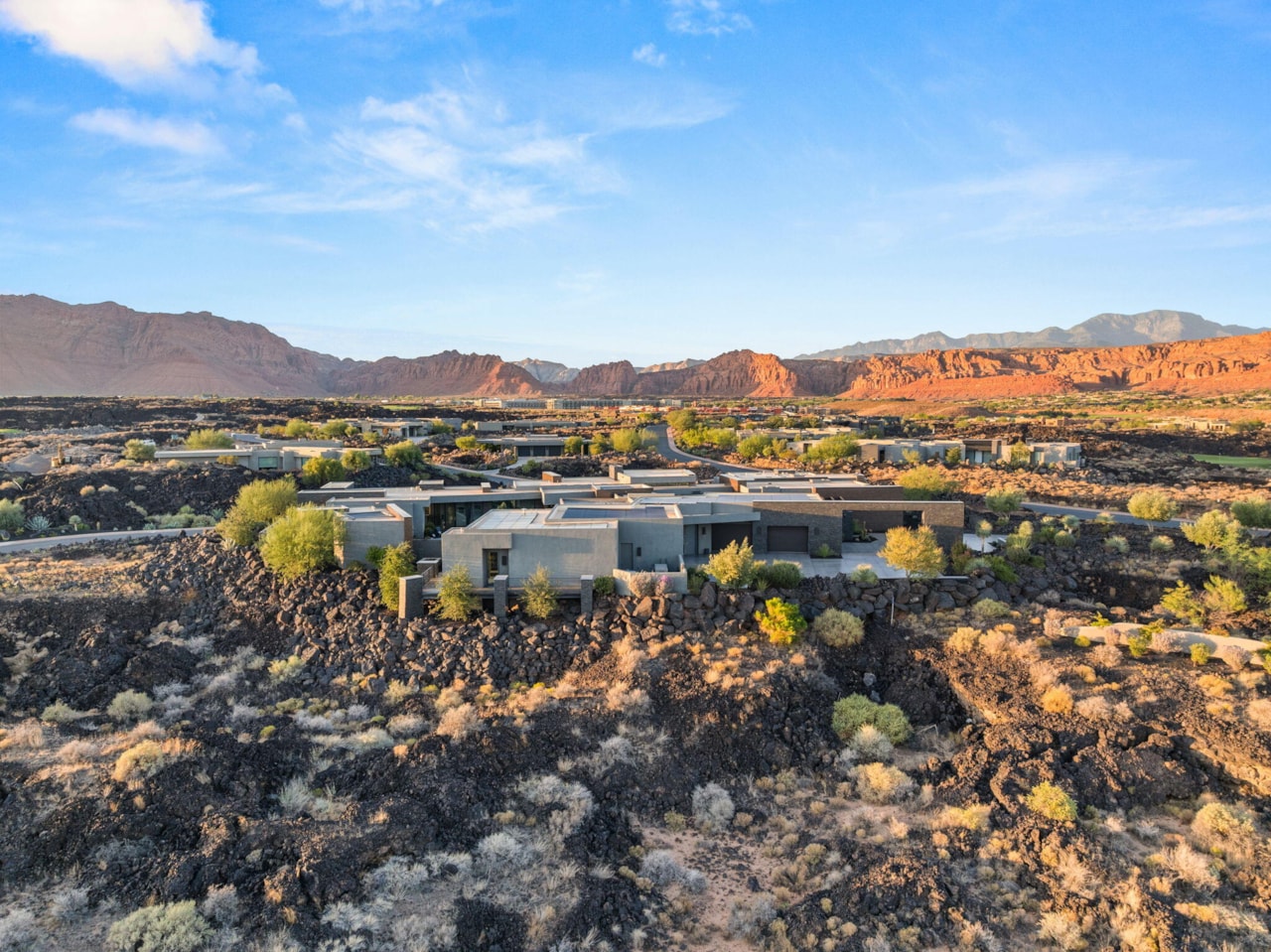 2515 N Tacheene DR St George, UT 84770 home for sale, MLS#25-265445 - Erika Rogers Photo 8