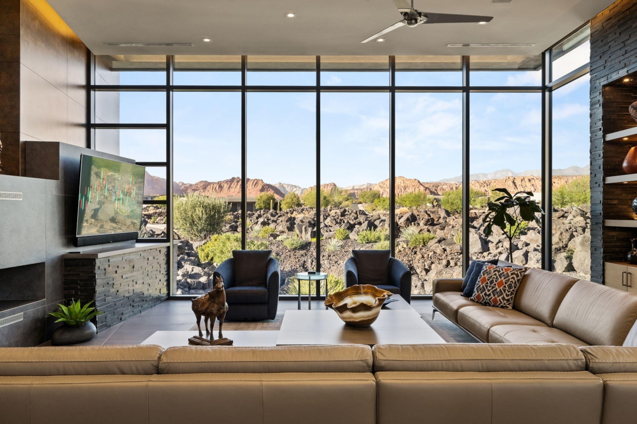 2515 N Tacheene DR St George, UT 84770 home for sale, MLS#25-265445 - Erika Rogers Photo 31