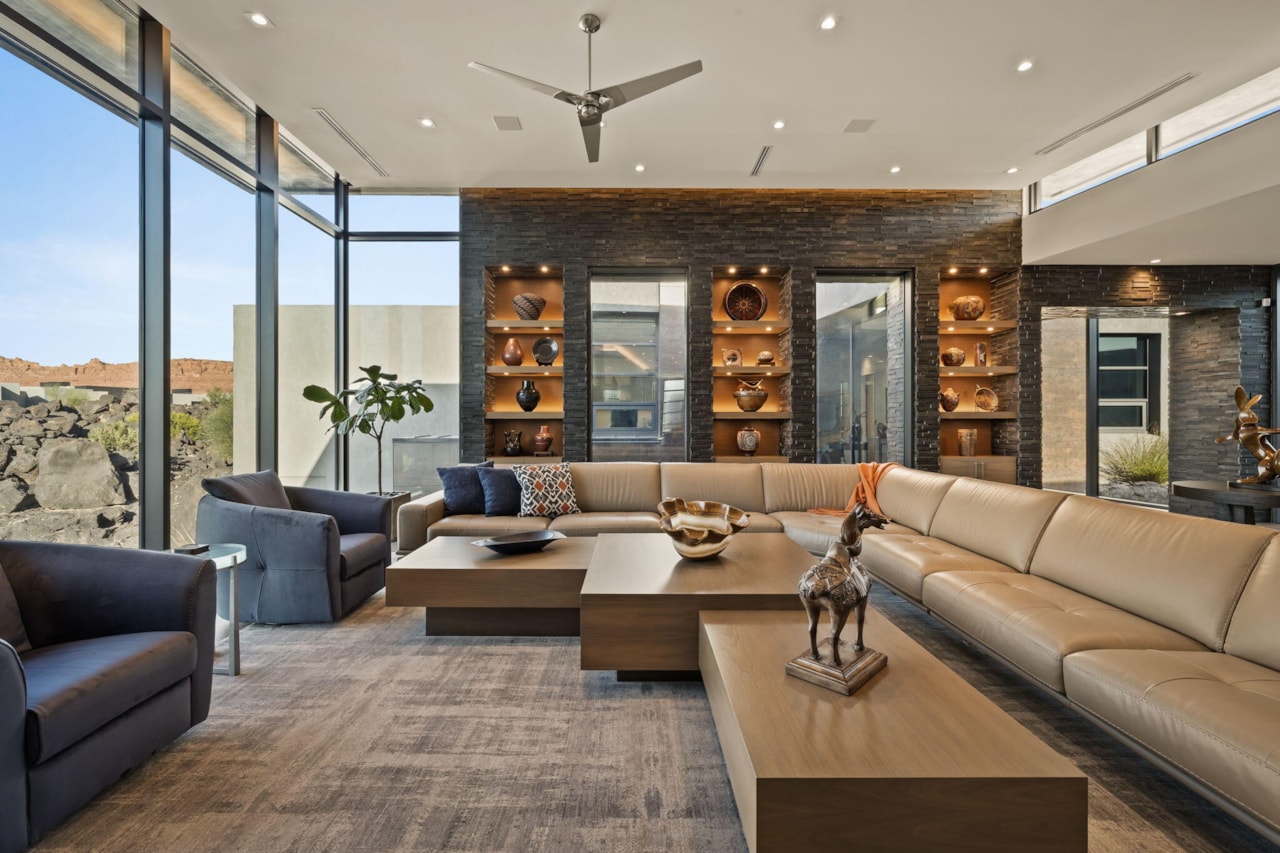 2515 N Tacheene DR St George, UT 84770 home for sale, MLS#25-265445 - Erika Rogers Photo 32