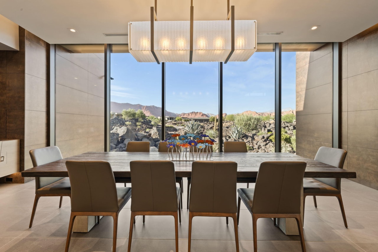 2515 N Tacheene DR St George, UT 84770 home for sale, MLS#25-265445 - Erika Rogers Photo 42