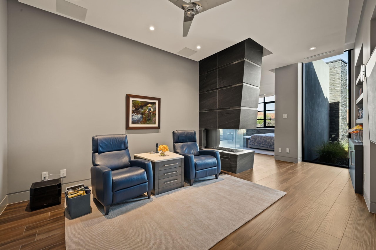 2515 N Tacheene DR St George, UT 84770 home for sale, MLS#25-265445 - Erika Rogers Photo 46