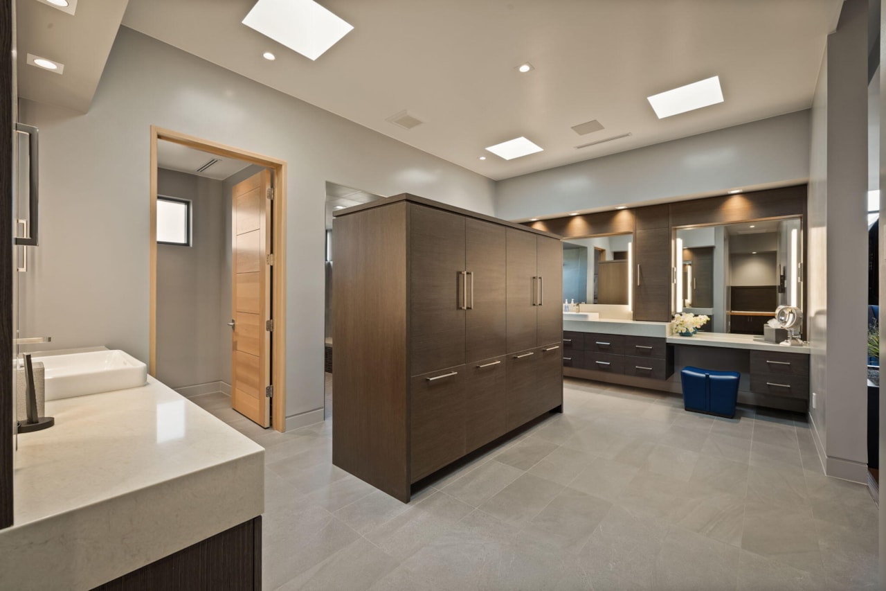 2515 N Tacheene DR St George, UT 84770 home for sale, MLS#25-265445 - Erika Rogers Photo 52