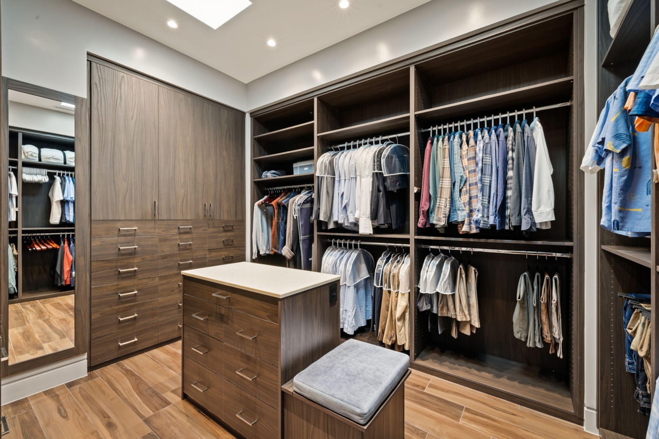 2515 N Tacheene DR St George, UT 84770 home for sale, MLS#25-265445 - Erika Rogers Photo 56