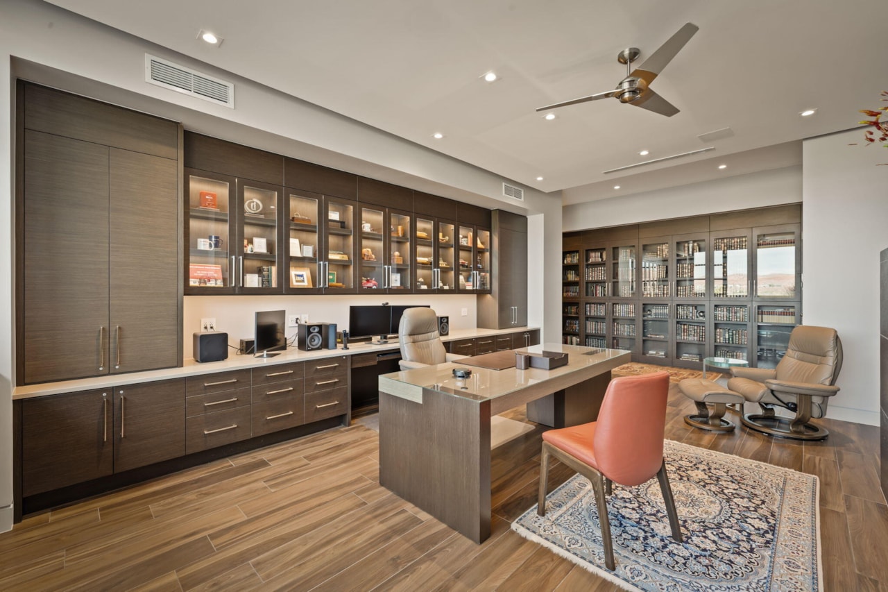 2515 N Tacheene DR St George, UT 84770 home for sale, MLS#25-265445 - Erika Rogers Photo 57