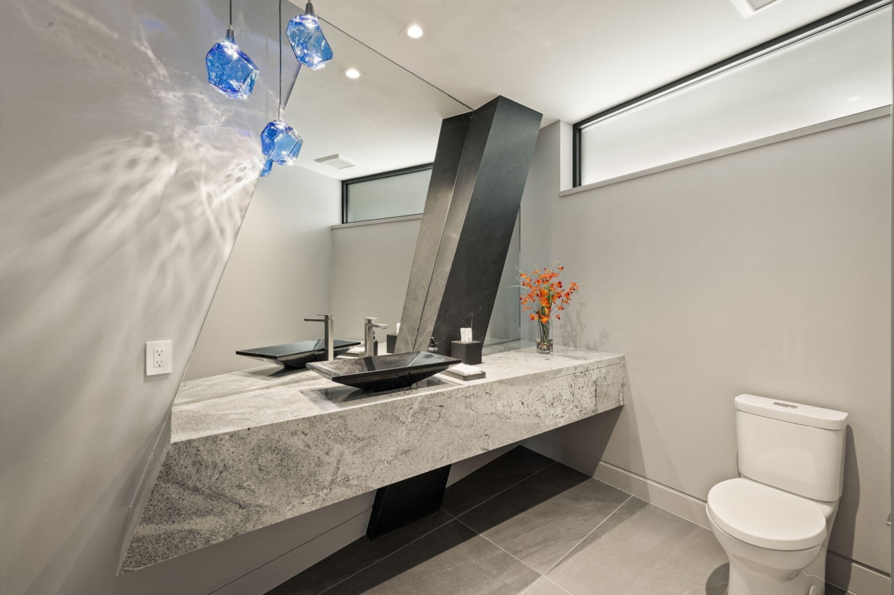 2515 N Tacheene DR St George, UT 84770 home for sale, MLS#25-265445 - Erika Rogers Photo 62