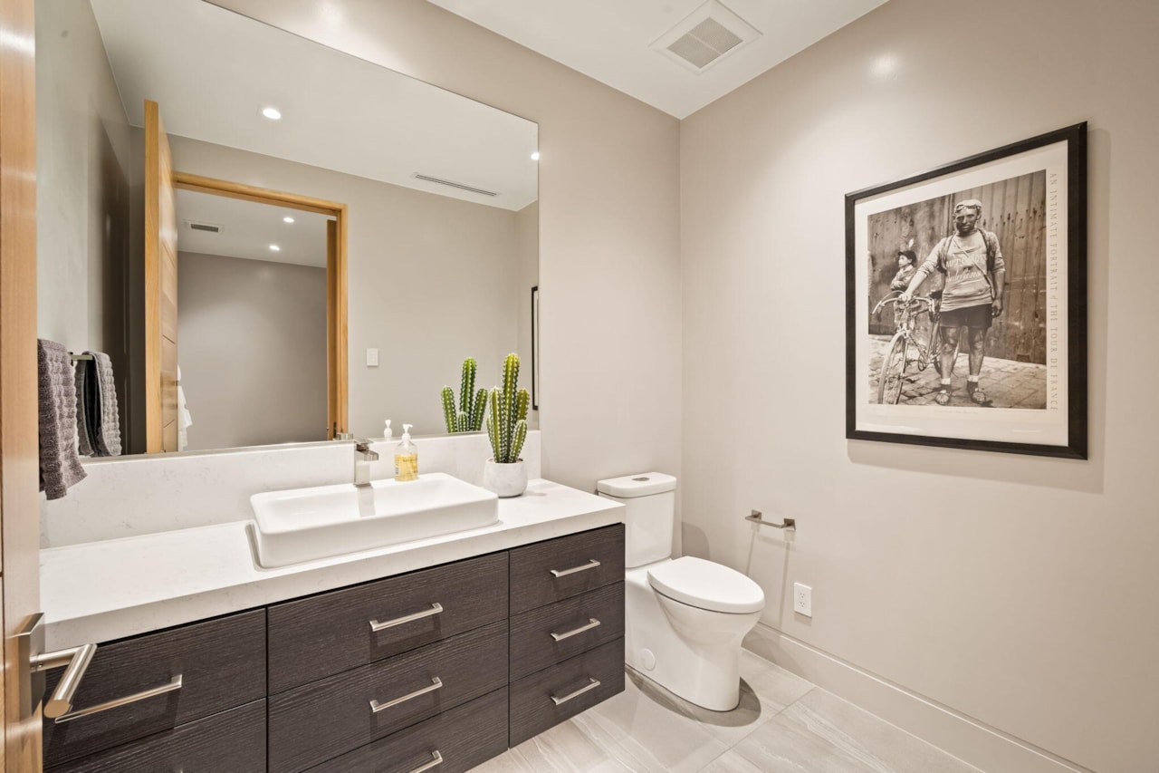 2515 N Tacheene DR St George, UT 84770 home for sale, MLS#25-265445 - Erika Rogers Photo 90