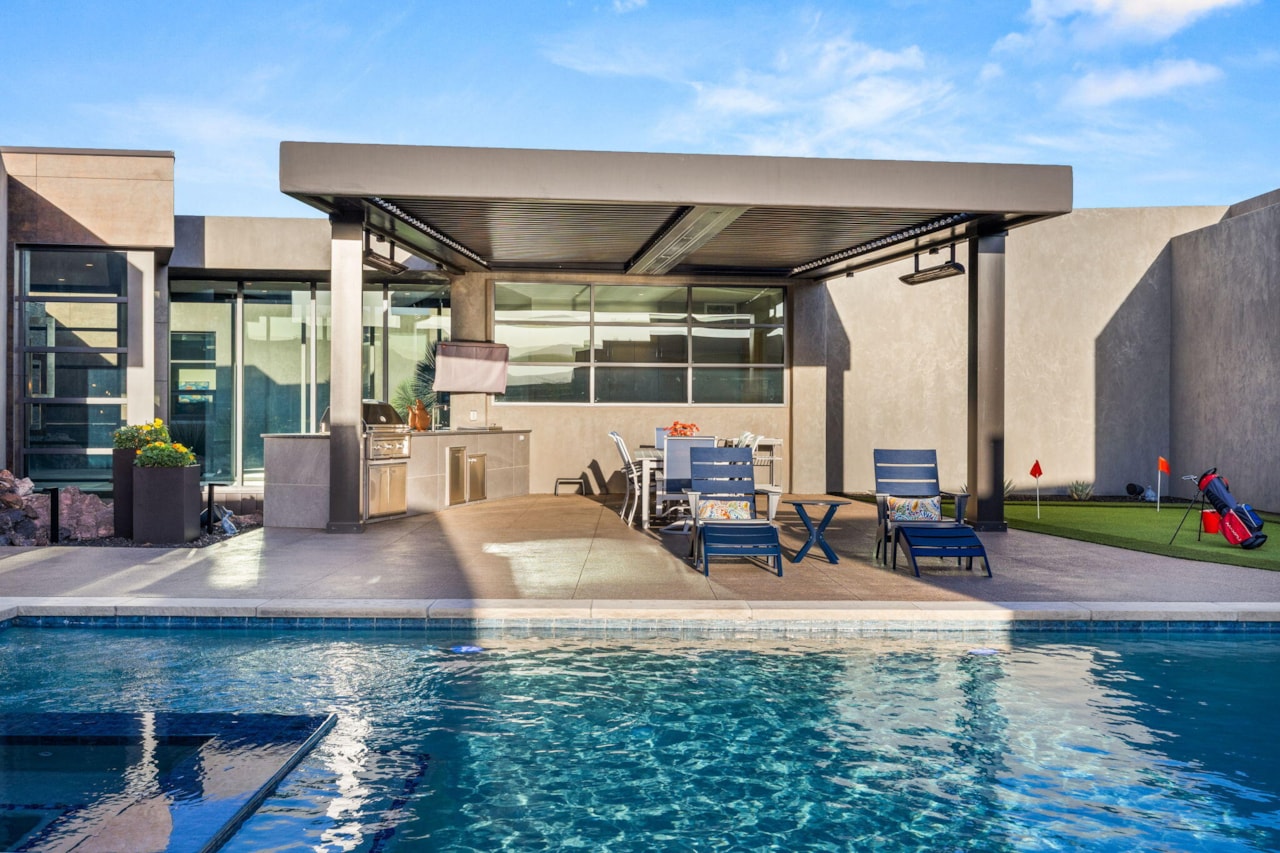 2515 N Tacheene DR St George, UT 84770 home for sale, MLS#25-265445 - Erika Rogers Photo 95