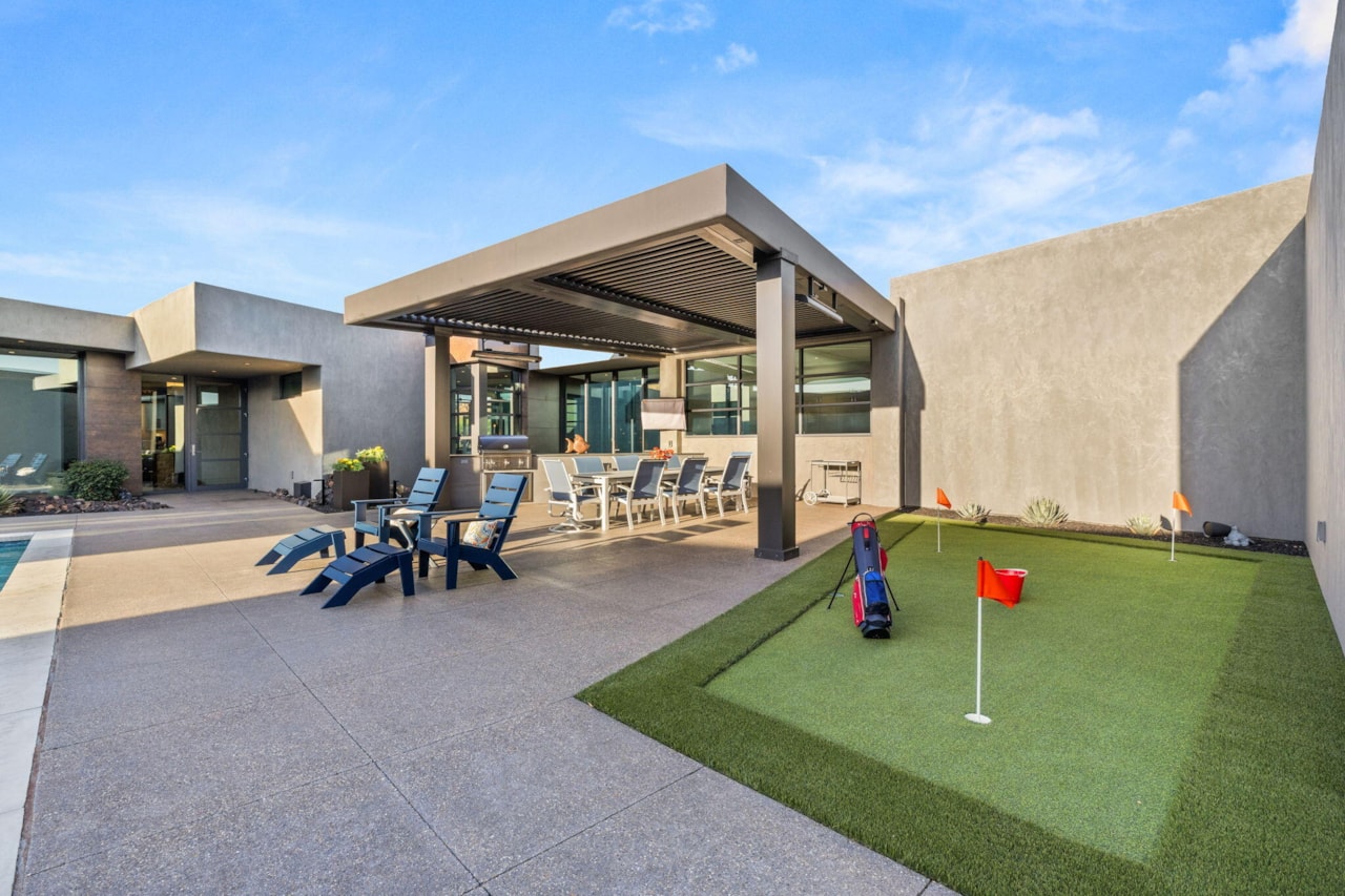 2515 N Tacheene DR St George, UT 84770 home for sale, MLS#25-265445 - Erika Rogers Photo 98