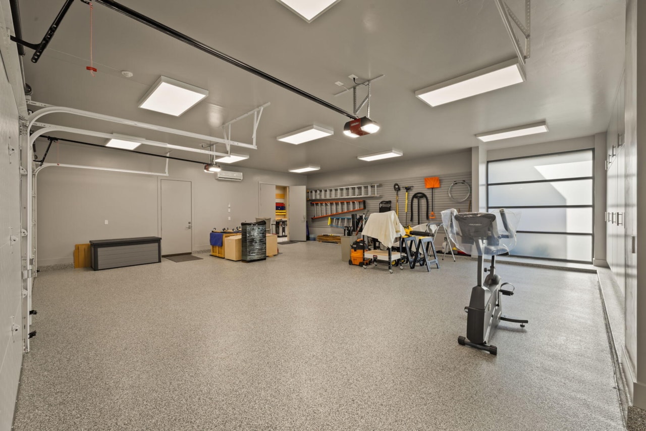 2515 N Tacheene DR St George, UT 84770 home for sale, MLS#25-265445 - Erika Rogers Photo 107