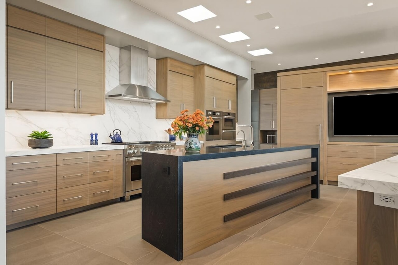 2515 N Tacheene DR St George, UT 84770 home for sale, MLS#25-265445 - Erika Rogers Photo 35