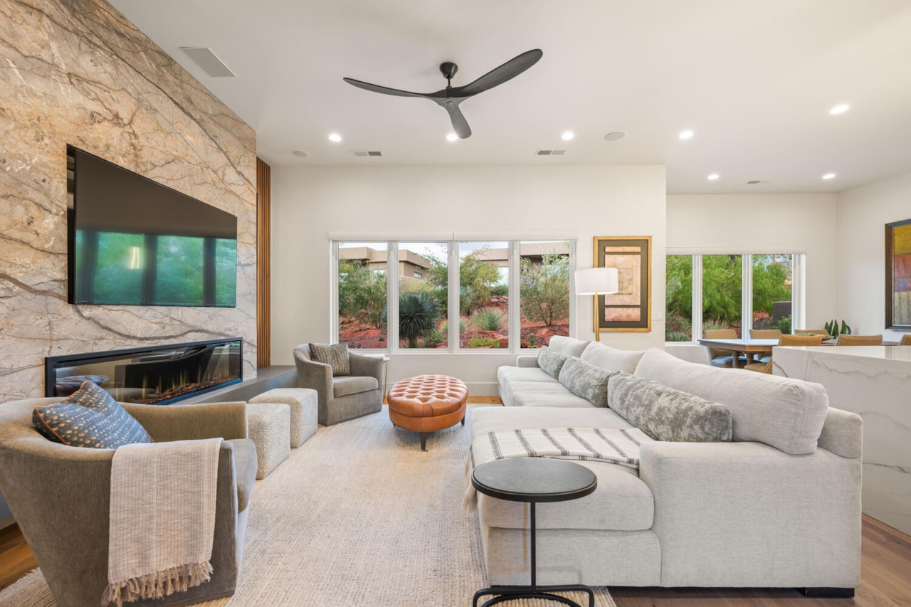 2085 N Tuweap DR #32 St George, UT 84770 home for sale, MLS#25-266084 - Erika Rogers Photo 7