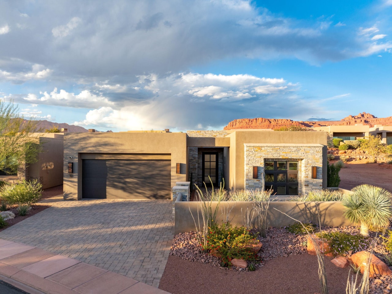 2085 N Tuweap DR #32 St George, UT 84770 home for sale, MLS#25-266084 - Erika Rogers