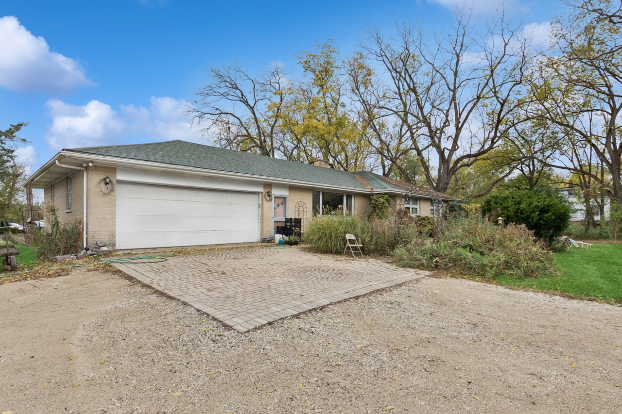 23520 N Old Mchenry Rd Lake Zurich, IL 60047 | MLS 12498444