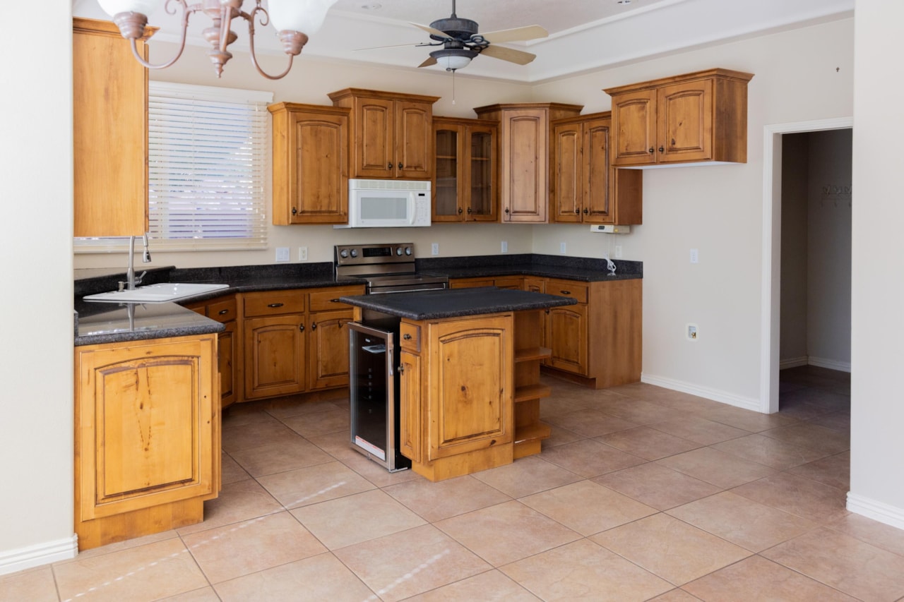 1753 N Primrose DR St George, UT 84770 home for sale, MLS#25-266246 - Erika Rogers Photo 13