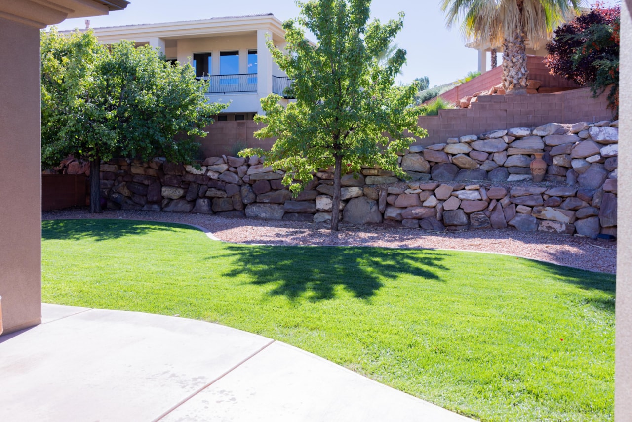 1753 N Primrose DR St George, UT 84770 home for sale, MLS#25-266246 - Erika Rogers Photo 30