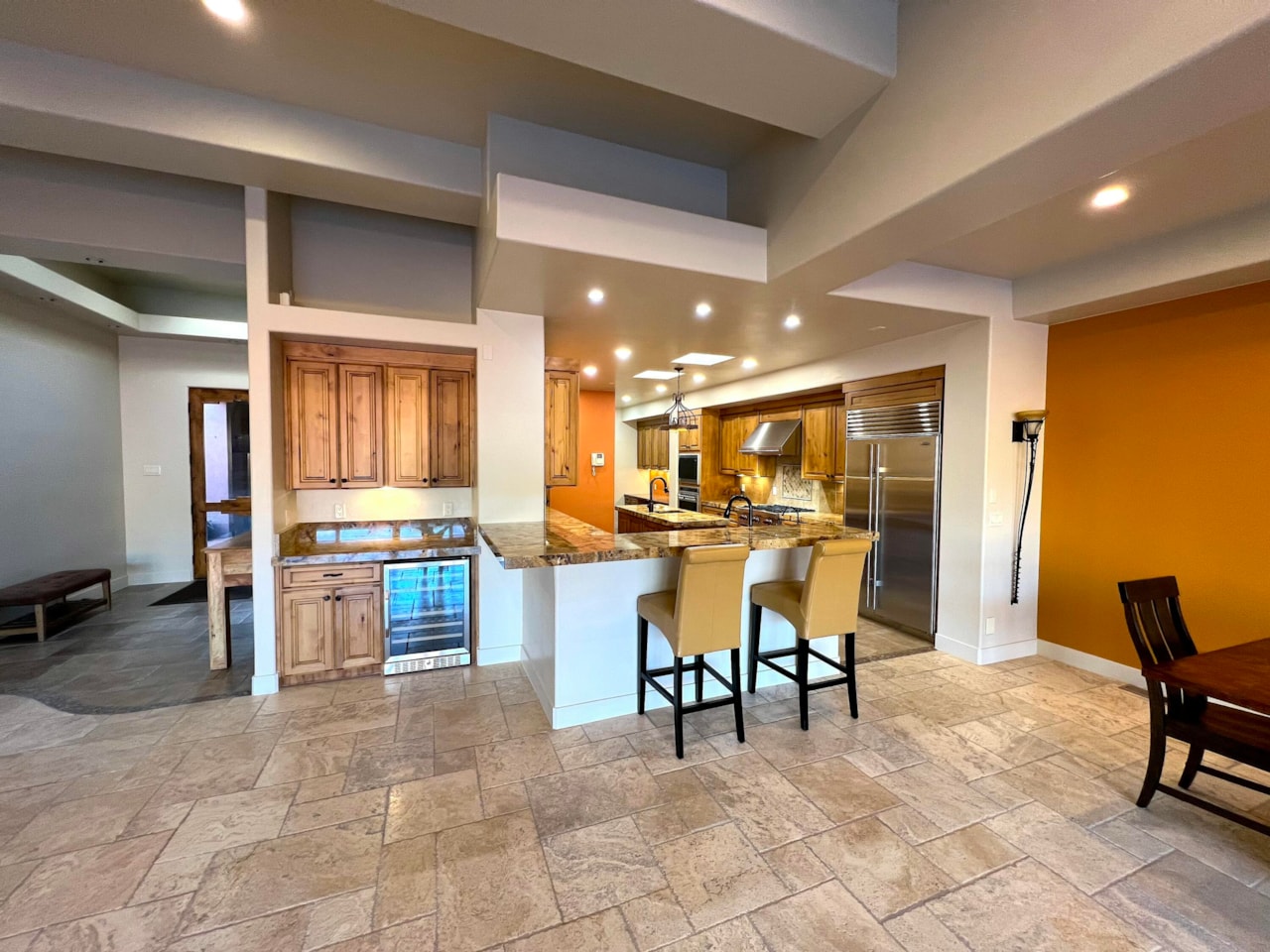 2254 N Cohonina CIR St George, UT 84770 home for sale, MLS#25-266275 - Erika Rogers Photo 6