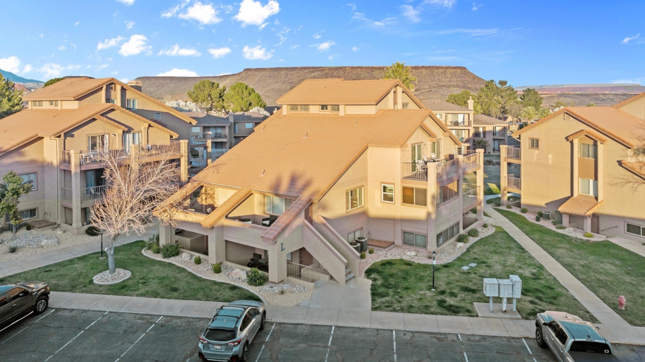 860 S Village RD #L-10 St George, UT 84770 condo for sale, MLS#25-266209 - Erika Rogers Photo 36