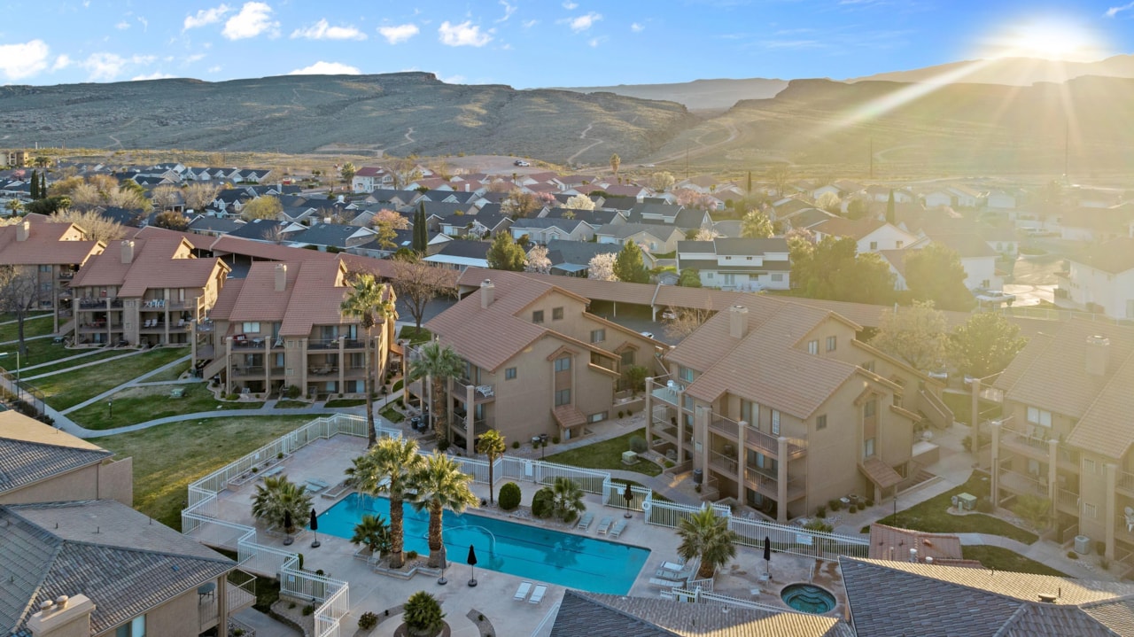 860 S Village RD #L-10 St George, UT 84770 condo for sale, MLS#25-266209 - Erika Rogers Photo 39