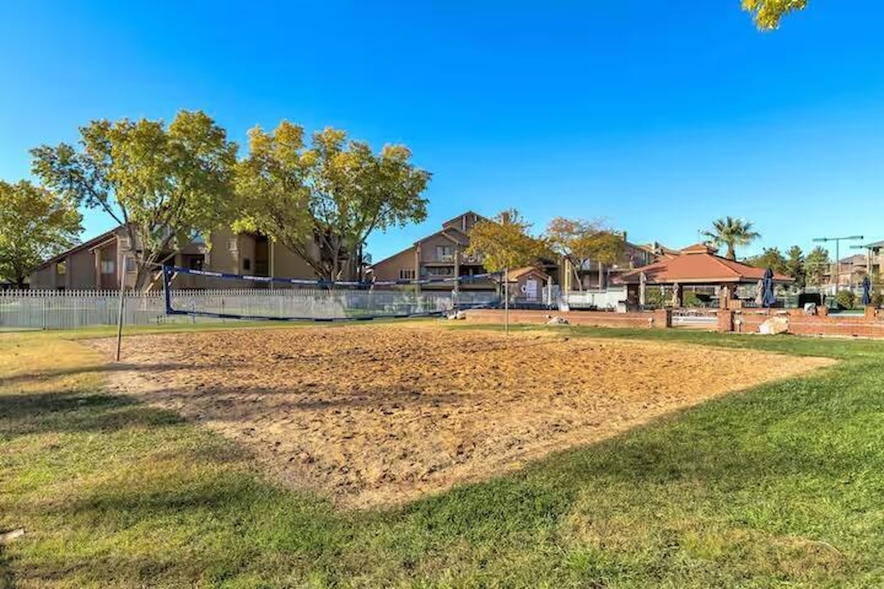 860 S Village RD #L-10 St George, UT 84770 condo for sale, MLS#25-266209 - Erika Rogers Photo 31