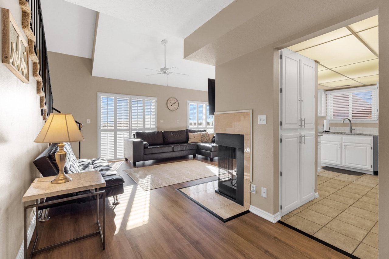 860 S Village RD #L-10 St George, UT 84770 condo for sale, MLS#25-266209 - Erika Rogers Photo 5