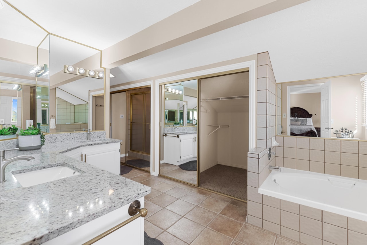 860 S Village RD #L-10 St George, UT 84770 condo for sale, MLS#25-266209 - Erika Rogers Photo 13