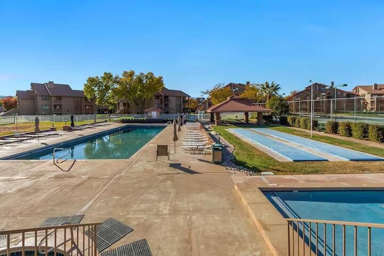 860 S Village RD #L-10 St George, UT 84770 condo for sale, MLS#25-266209 - Erika Rogers Photo 22