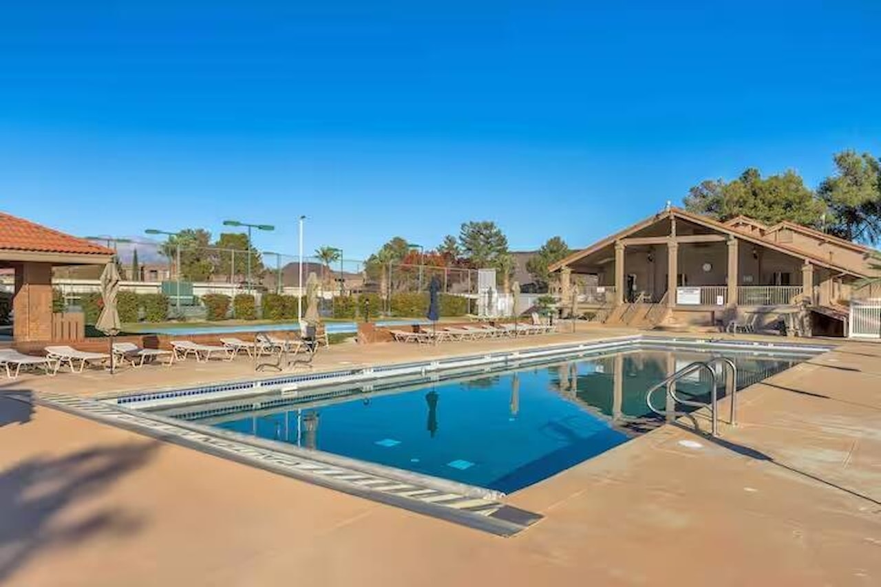 860 S Village RD #L-10 St George, UT 84770 condo for sale, MLS#25-266209 - Erika Rogers Photo 24