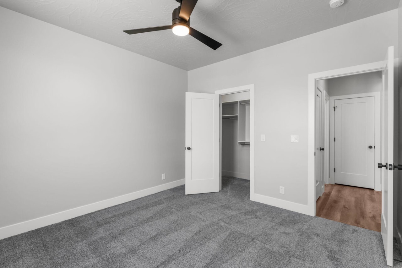 1071 E Coyote Crest DR Washington, UT 84780 home for sale, MLS#25-266155 - Erika Rogers Photo 5