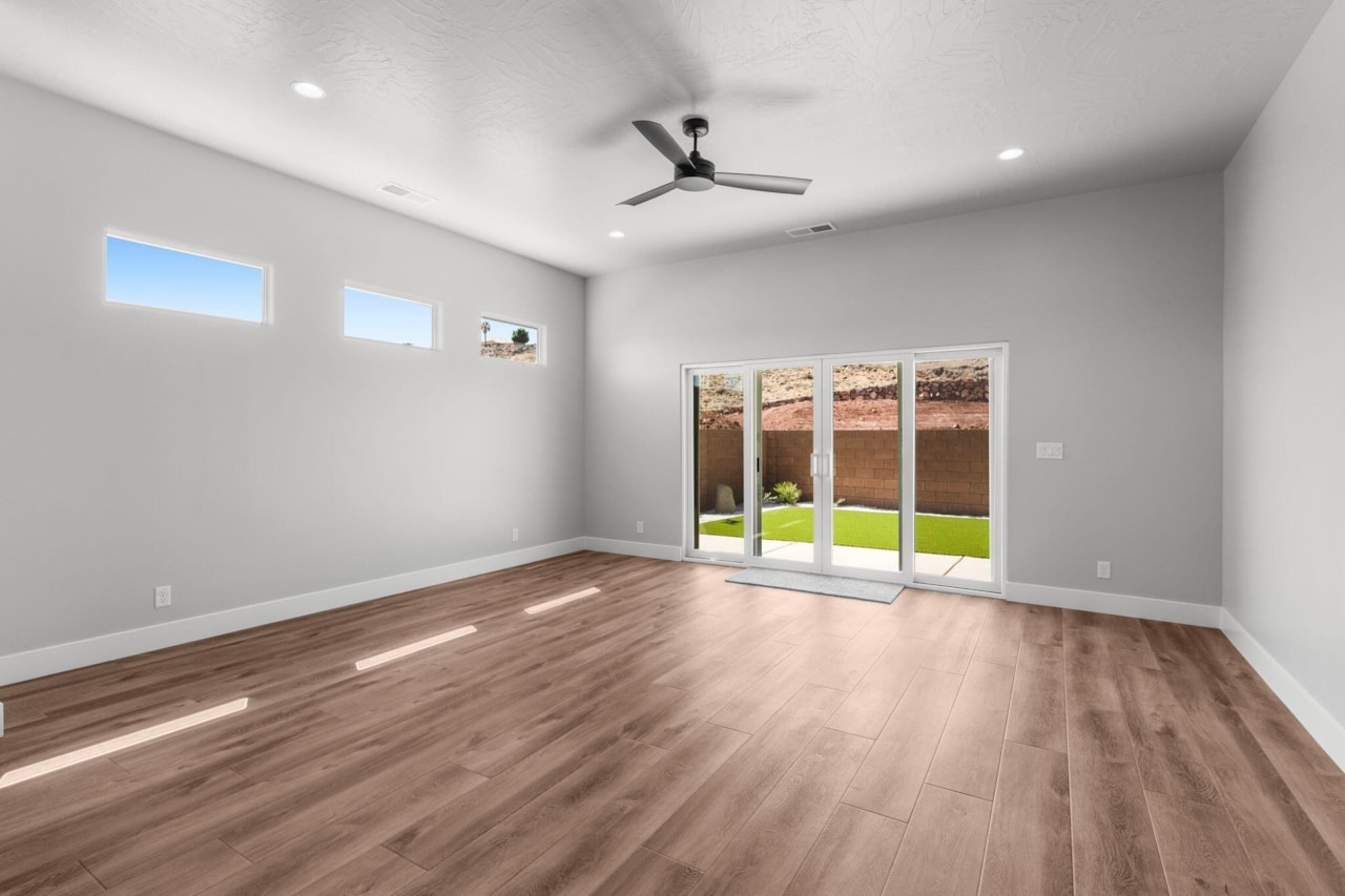 1071 E Coyote Crest DR Washington, UT 84780 home for sale, MLS#25-266155 - Erika Rogers Photo 14