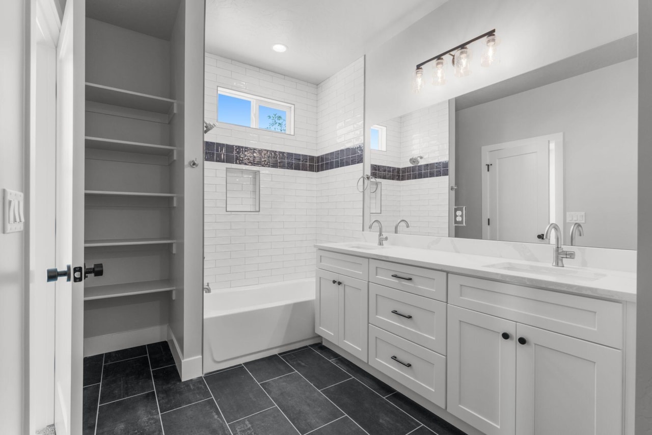 1071 E Coyote Crest DR Washington, UT 84780 home for sale, MLS#25-266155 - Erika Rogers Photo 24