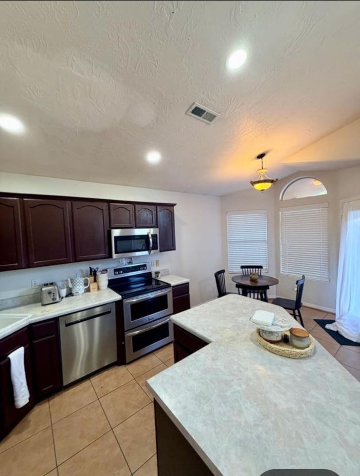 2389 E 630  N St George, UT 84790 home for sale, MLS#25-266285 - Erika Rogers Photo 6