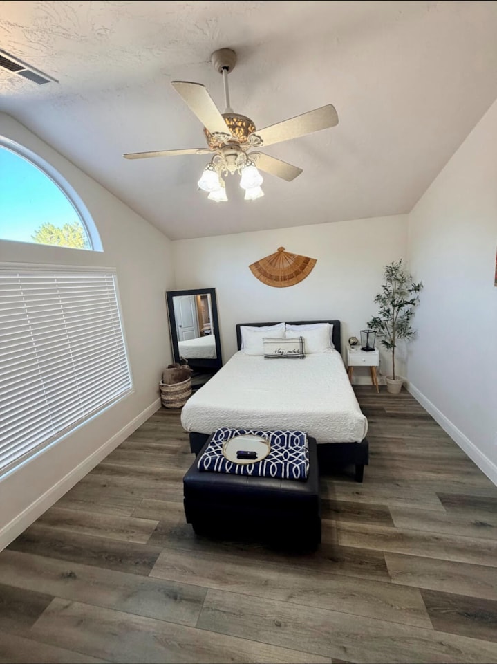 2389 E 630  N St George, UT 84790 home for sale, MLS#25-266285 - Erika Rogers Photo 16