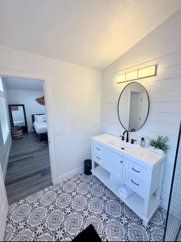 2389 E 630  N St George, UT 84790 home for sale, MLS#25-266285 - Erika Rogers Photo 21