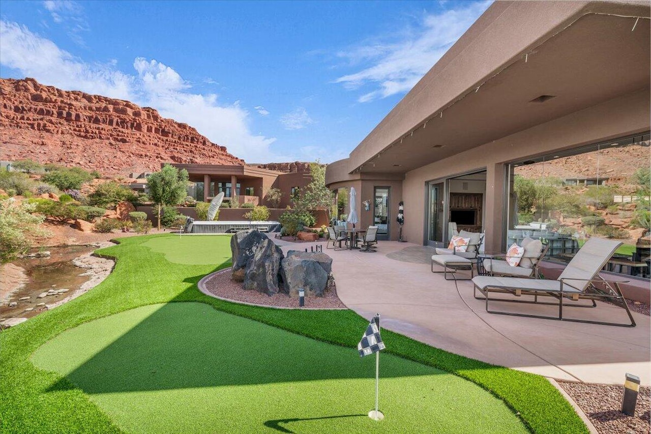 2331 W Entrada Trl #106 St George, UT 84770 home for sale, MLS#25-266014 - Erika Rogers Photo 28