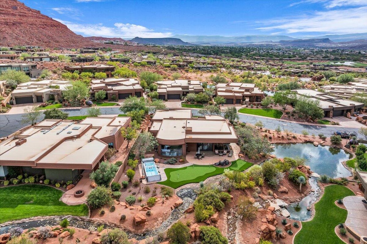 2331 W Entrada Trl #106 St George, UT 84770 home for sale, MLS#25-266014 - Erika Rogers Photo 30