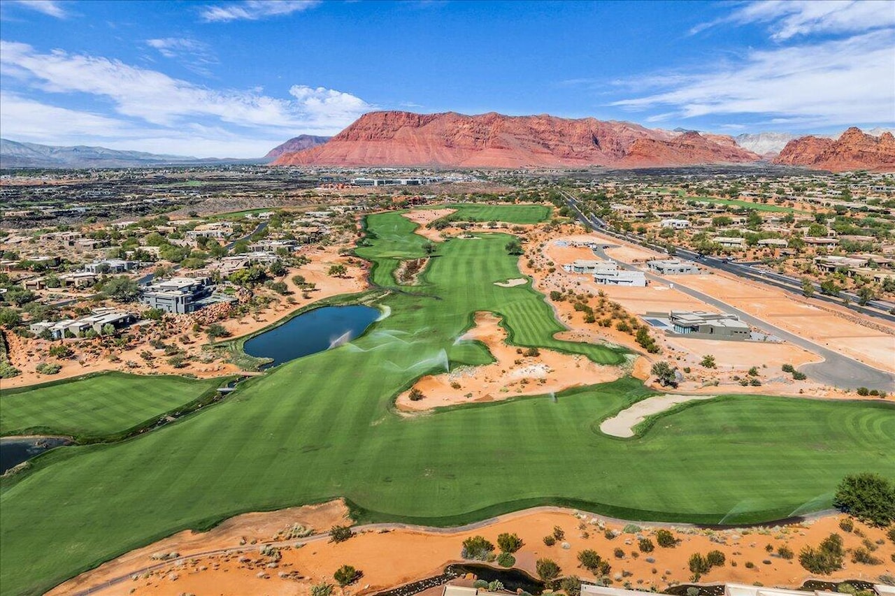 2331 W Entrada Trl #106 St George, UT 84770 home for sale, MLS#25-266014 - Erika Rogers Photo 34