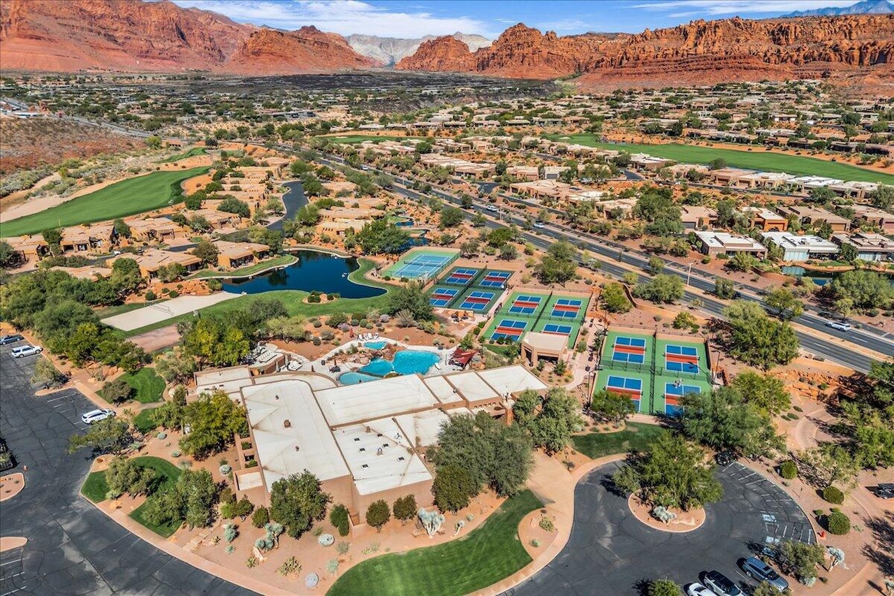 2331 W Entrada Trl #106 St George, UT 84770 home for sale, MLS#25-266014 - Erika Rogers Photo 36