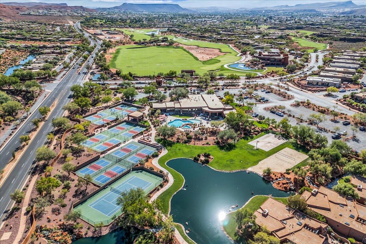 2331 W Entrada Trl #106 St George, UT 84770 home for sale, MLS#25-266014 - Erika Rogers Photo 38