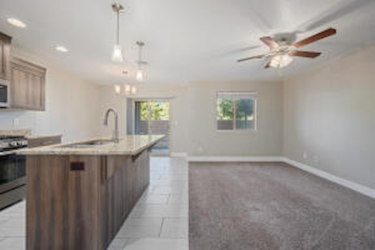 3239 S 840  E #20 St George, UT 84790 home for sale, MLS#25-266306 - Erika Rogers Photo 6