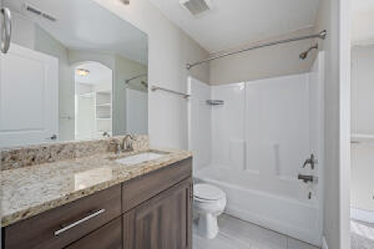 3239 S 840  E #20 St George, UT 84790 home for sale, MLS#25-266306 - Erika Rogers Photo 15