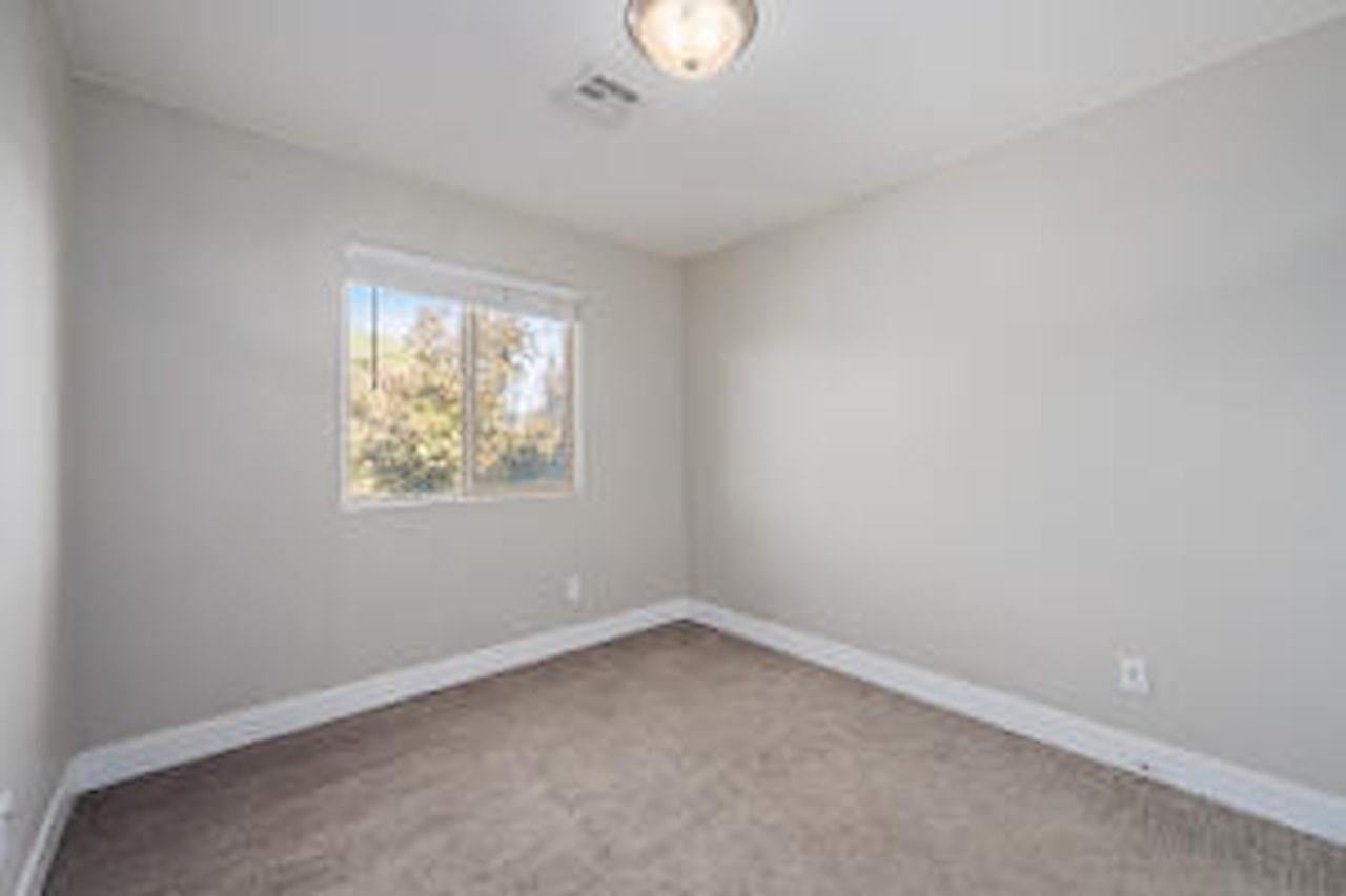 3239 S 840  E #20 St George, UT 84790 home for sale, MLS#25-266306 - Erika Rogers Photo 17