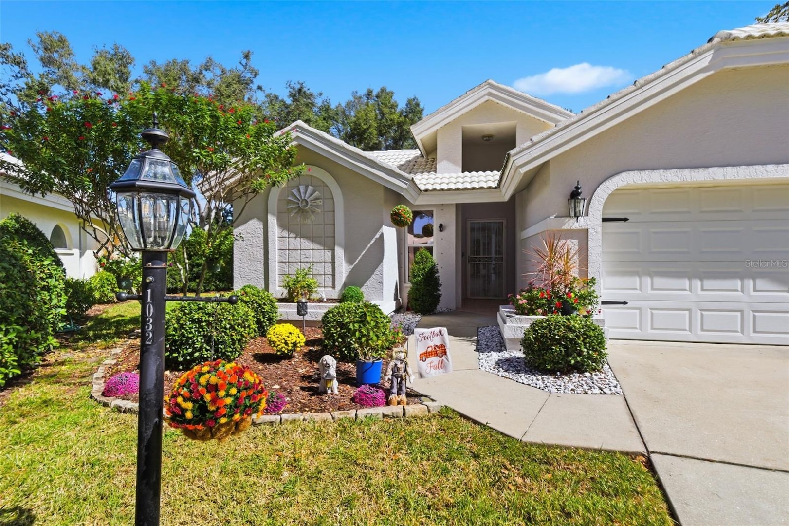 6555 Harbor Town Dr