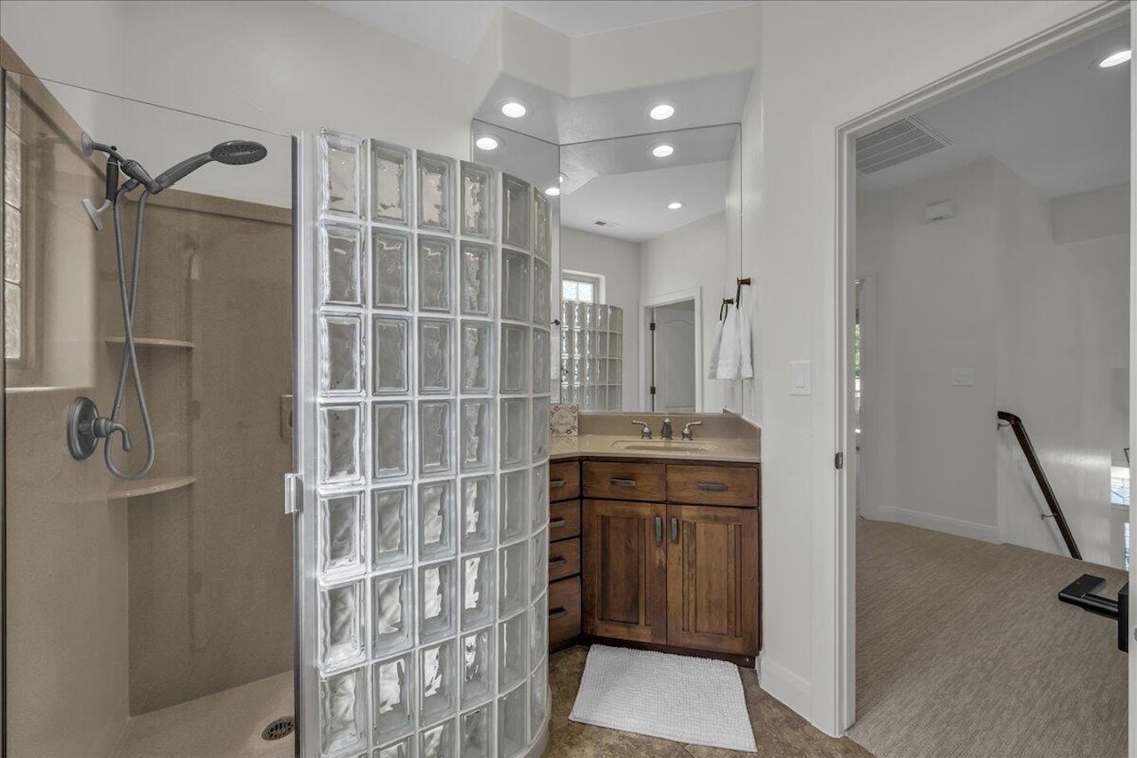 2240 E Cobalt #9 St George, UT 84790 home for sale, MLS#25-266300 - Erika Rogers Photo 20