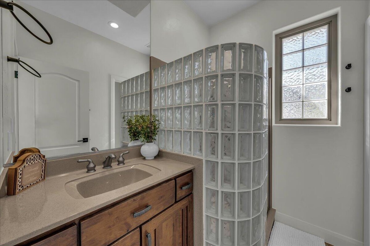 2240 E Cobalt #9 St George, UT 84790 home for sale, MLS#25-266300 - Erika Rogers Photo 23