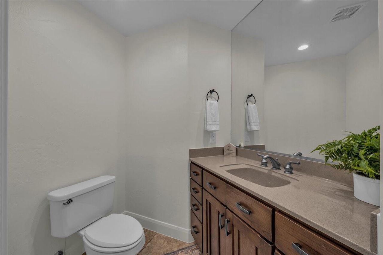 2240 E Cobalt #9 St George, UT 84790 home for sale, MLS#25-266300 - Erika Rogers Photo 27